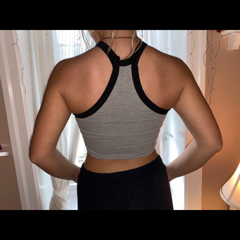 Too - Picture 2 of 2